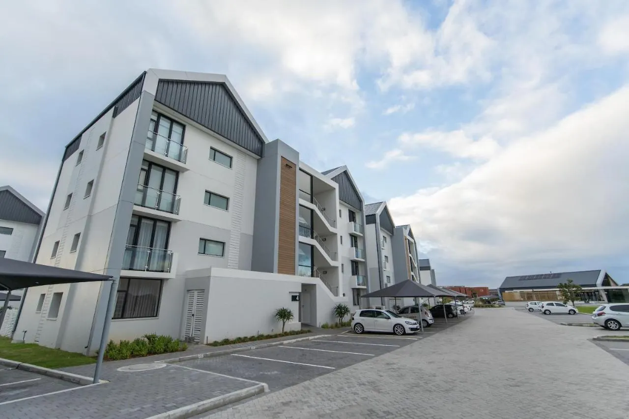 Bella Breeze 2 Bedroom Apartment Port Elizabeth 0*,  South Africa